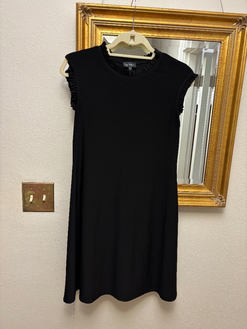 Classic Nicole Miller Black Ruffle-Trim Mini Shift Dress Size Medium